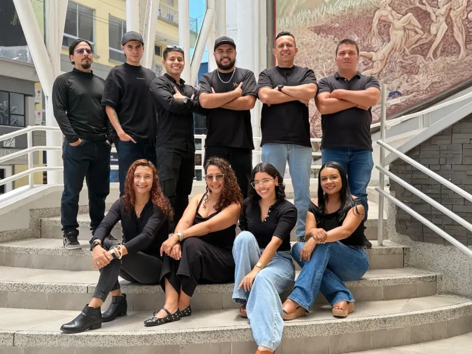 Equipo de Seven Soluciones Informáticas